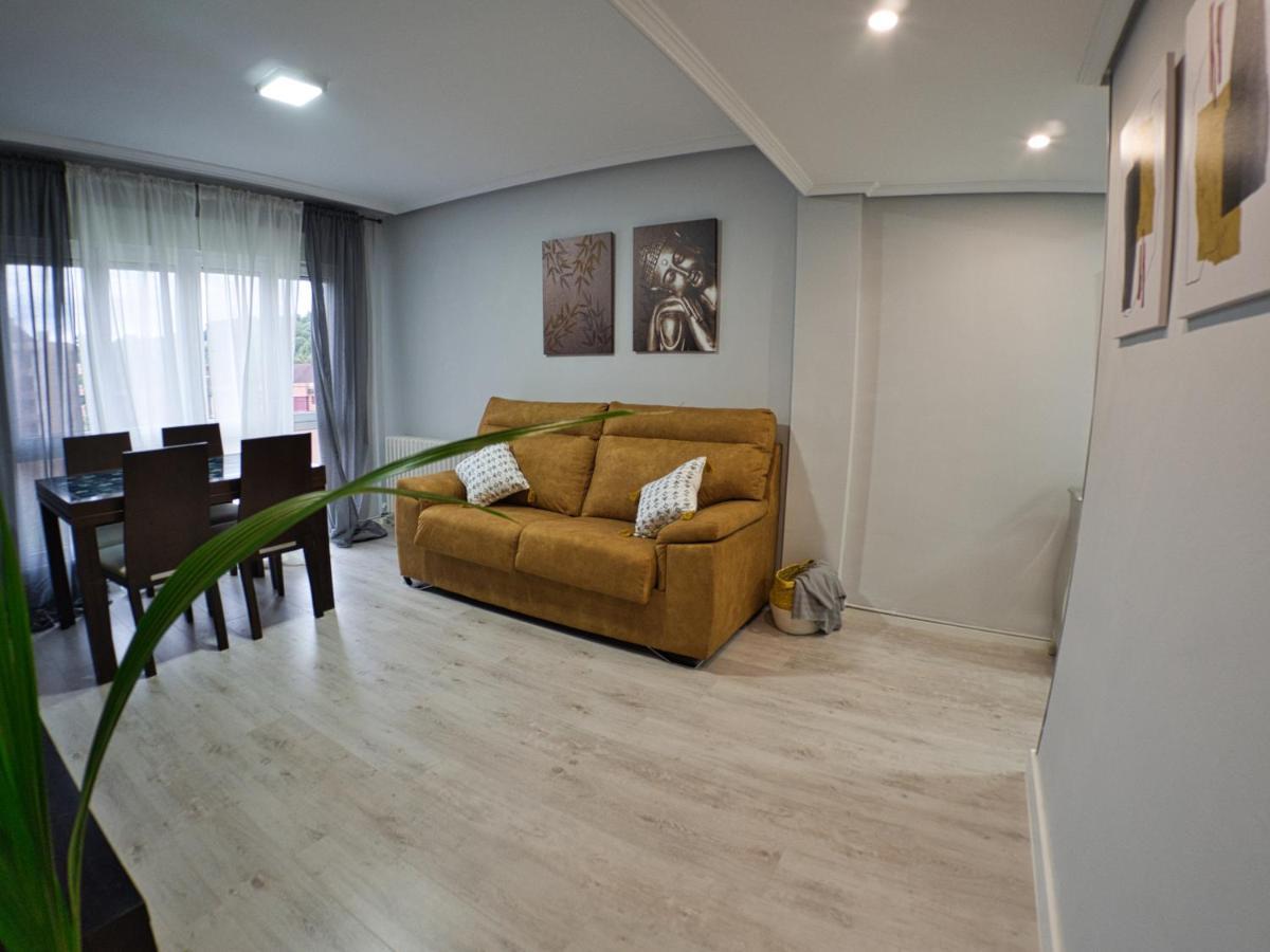 Bonito Piso Villafria Oviedo Buitenkant foto