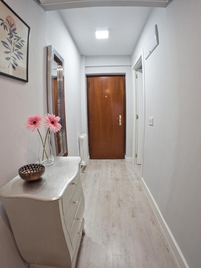 Bonito Piso Villafria Oviedo Buitenkant foto