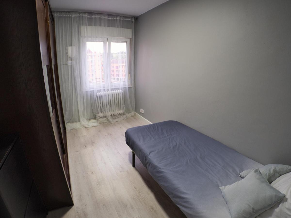 Bonito Piso Villafria Oviedo Buitenkant foto