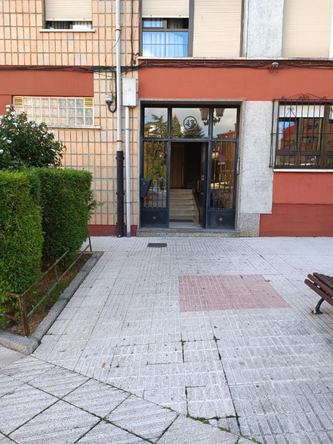 Bonito Piso Villafria Oviedo Buitenkant foto